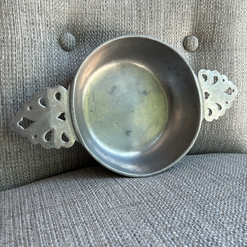 Vintage Wilton Bicentennial Pewter Serving Bowl With Ornate Handles